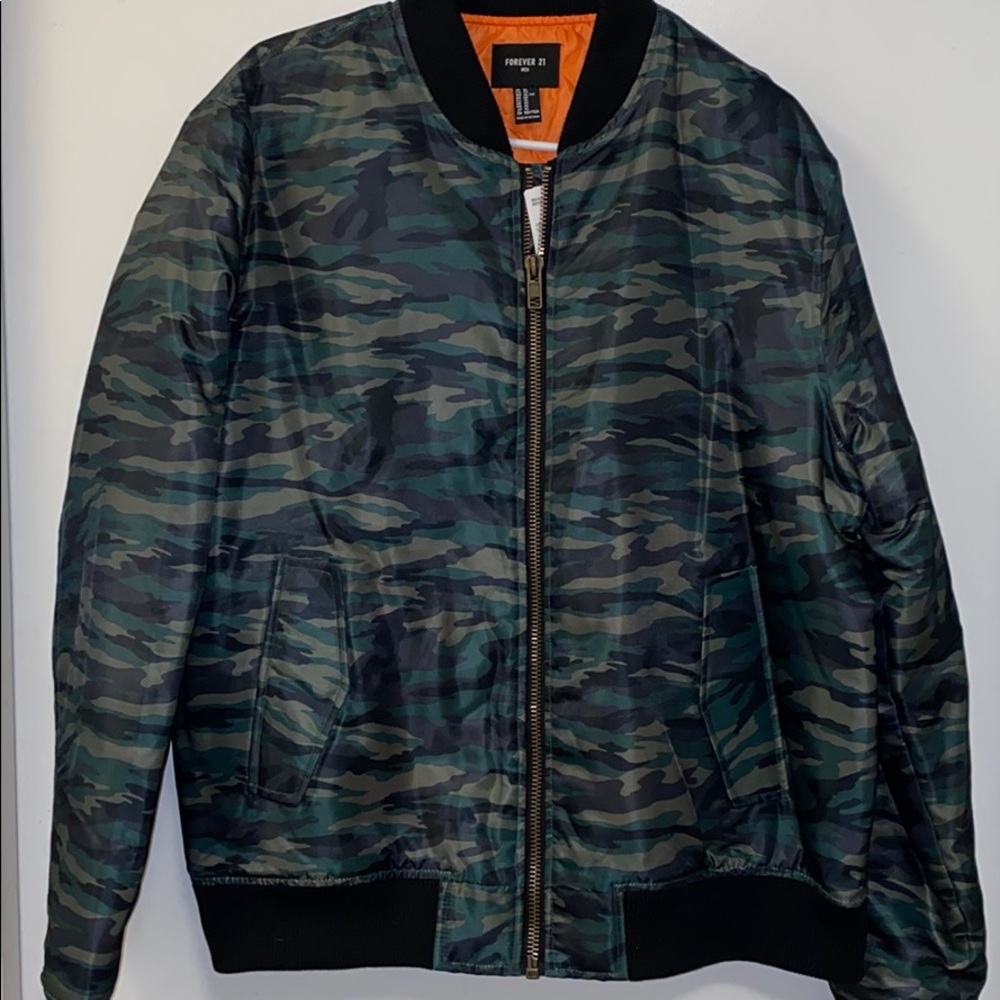 Plus size XL/1X camouflage crop puffer jacket